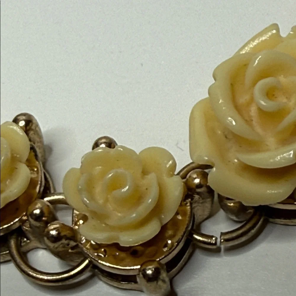Vintage celluloid roses hard and soft chunky chain bracelet size 7